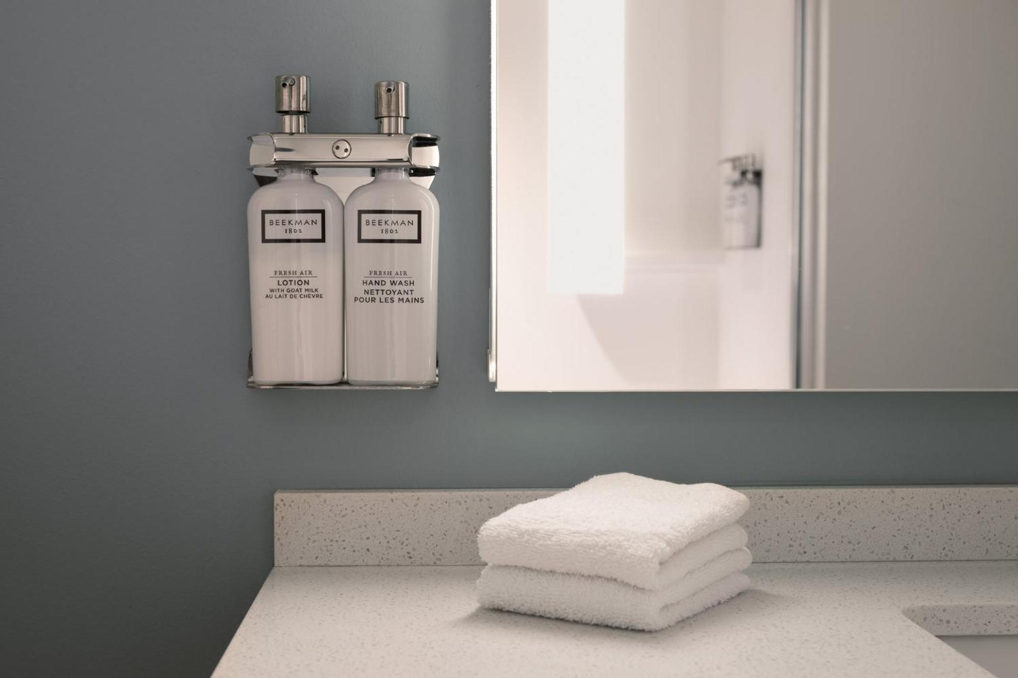 Even Hotel Bozeman Yellowstone Intl Arpt By Ihg Belgrade Eksteriør bilde